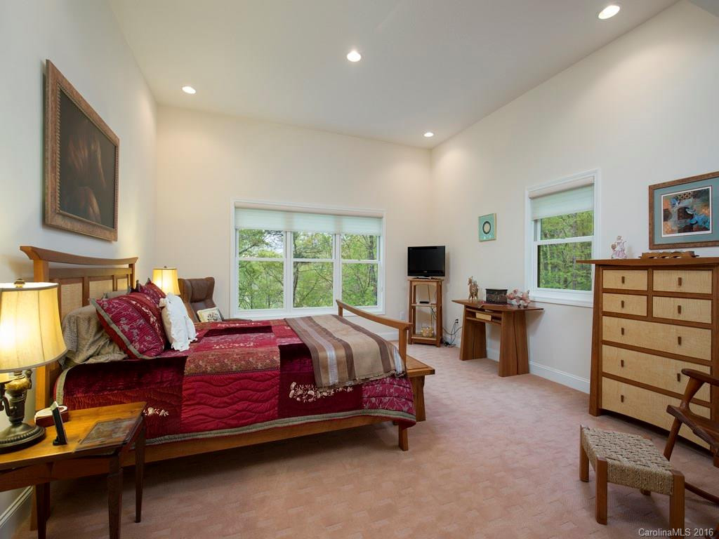 90 Courseview Drive #240 - Photo 16