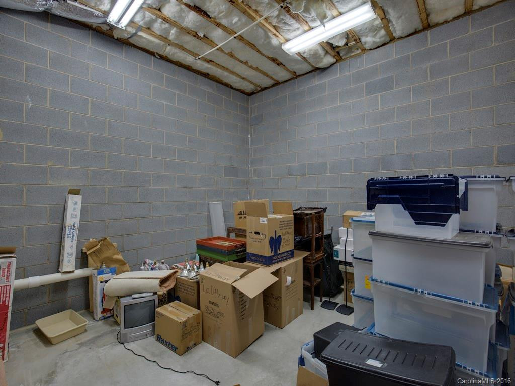 90 Courseview Drive #240 - Photo 18
