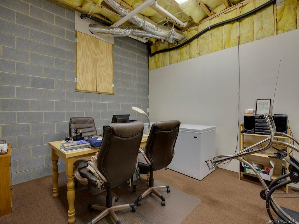 90 Courseview Drive #240 - Photo 19