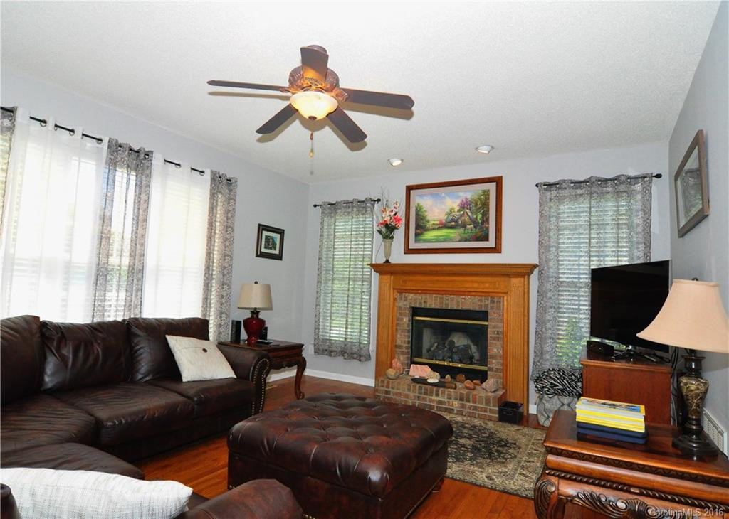30 Poplar Grove Court - Photo 3
