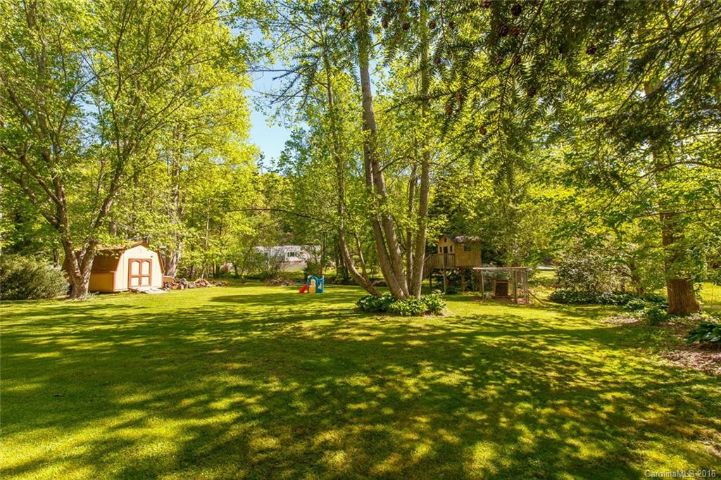 140 Millbrook Drive - Photo 2
