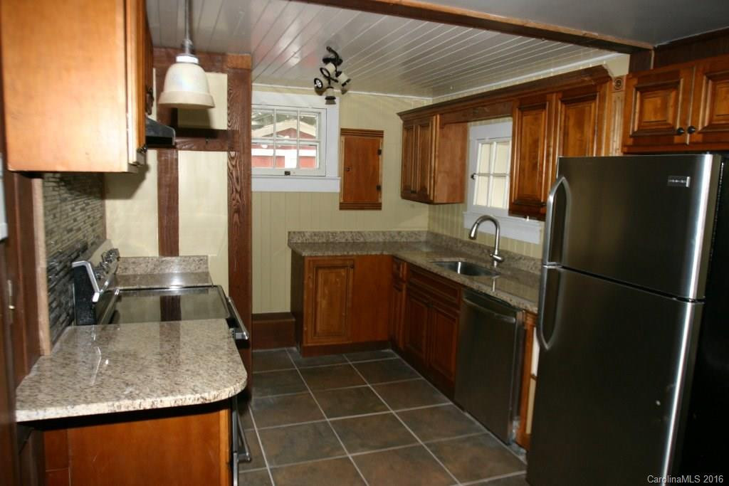 32 Lower Bat Cave Drive - Photo 4