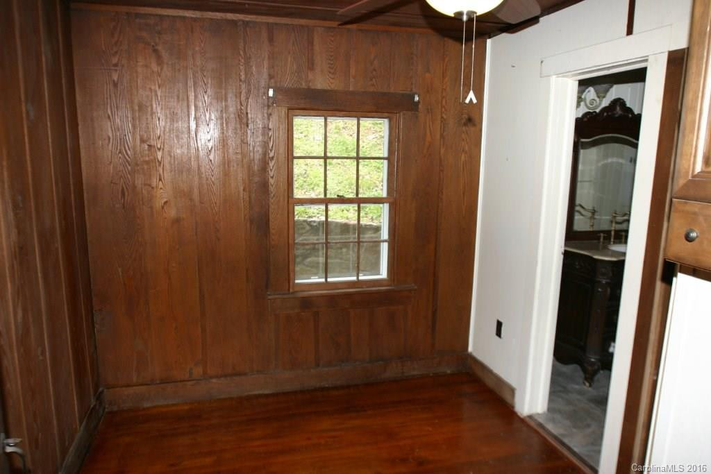 32 Lower Bat Cave Drive - Photo 9