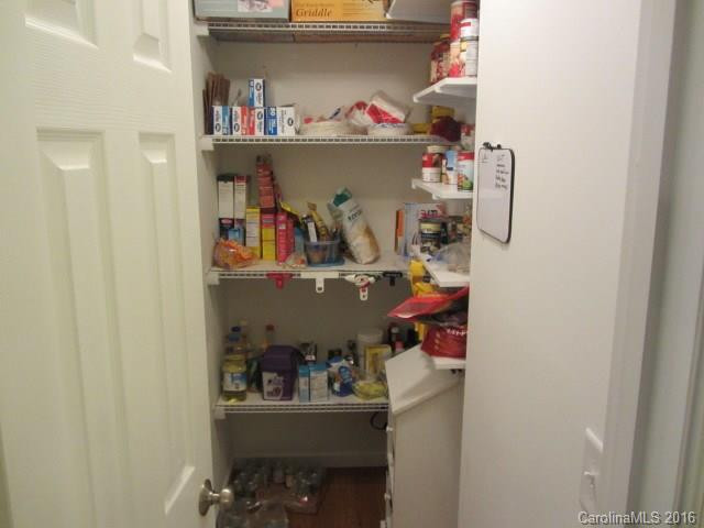 335 Grandview Drive - Photo 3