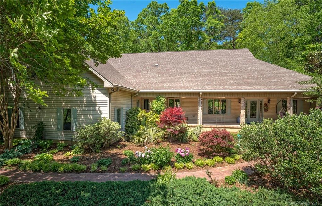 105 Brookside Drive