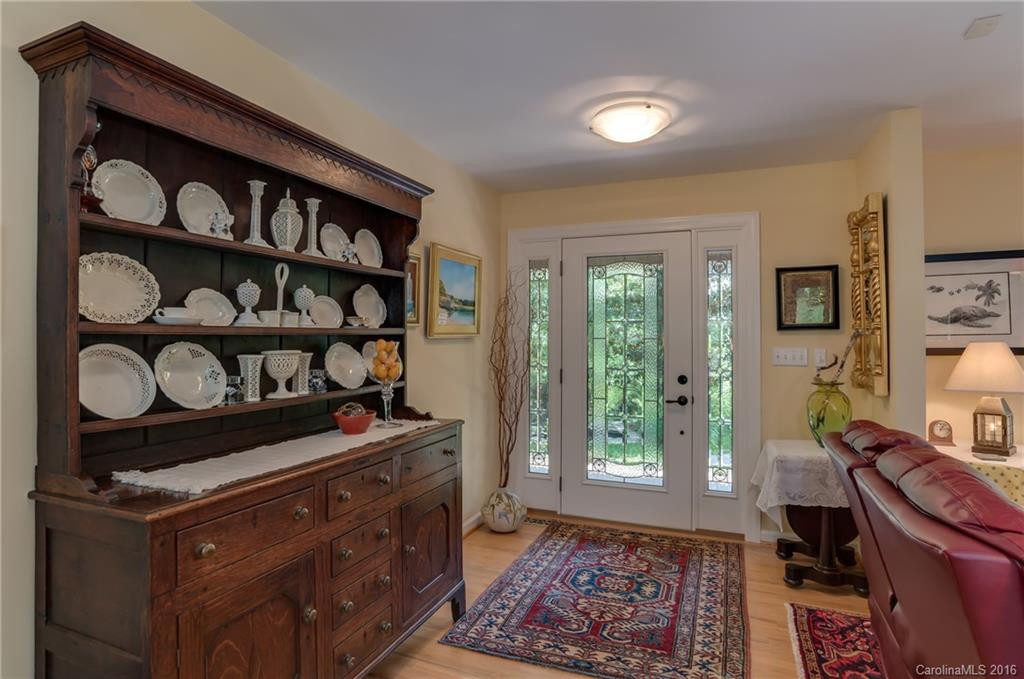105 Brookside Drive - Photo 4
