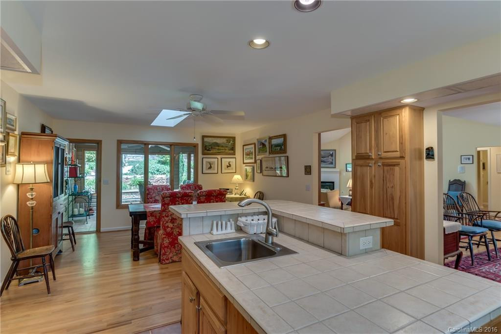 105 Brookside Drive - Photo 7
