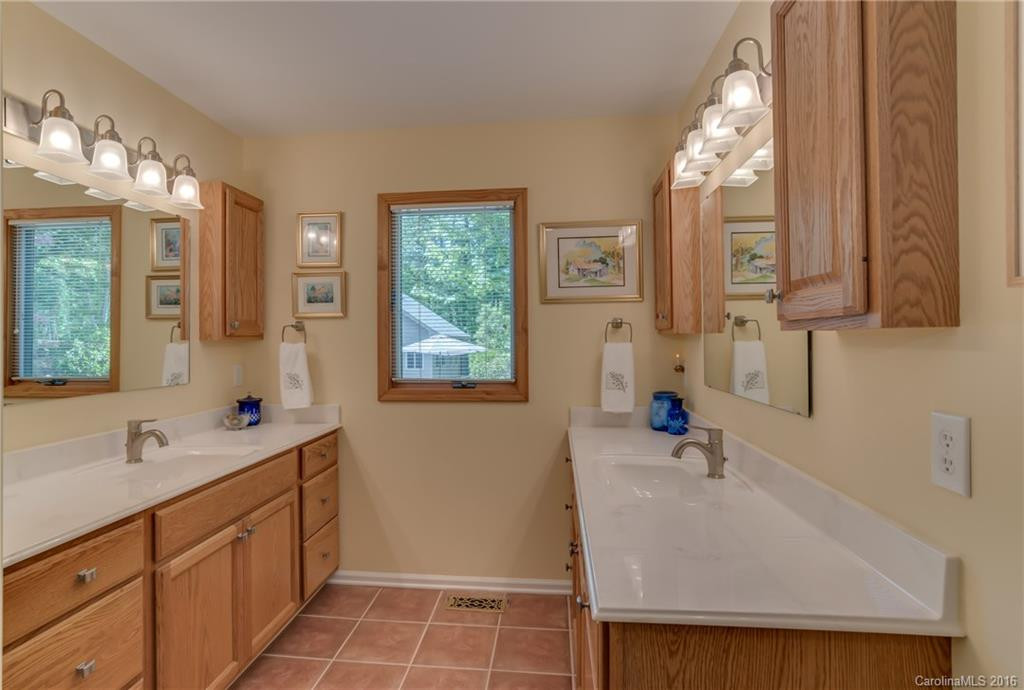 105 Brookside Drive - Photo 10