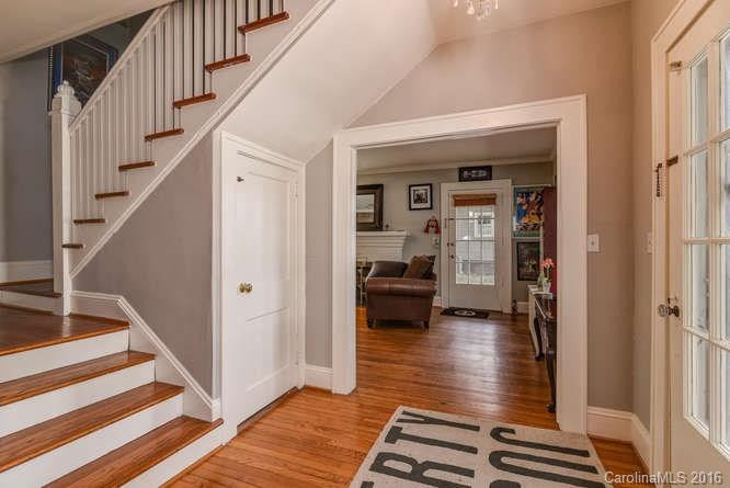 945 Hendersonville Road - Photo 2