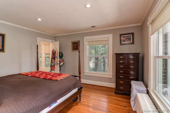 945 Hendersonville Road - Photo 13