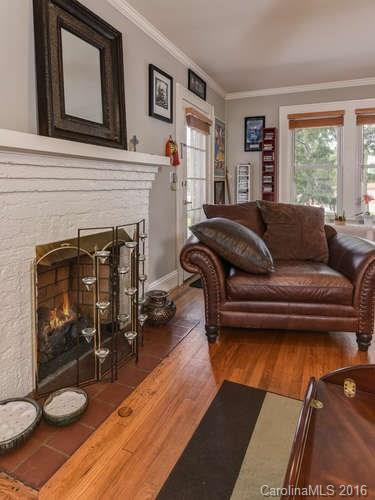 945 Hendersonville Road - Photo 5