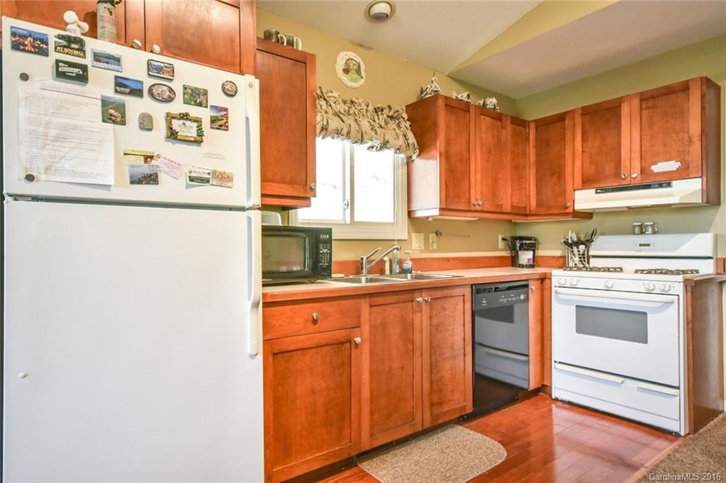 32 Hunting Lodge Drive #4 & 10 - Photo 4