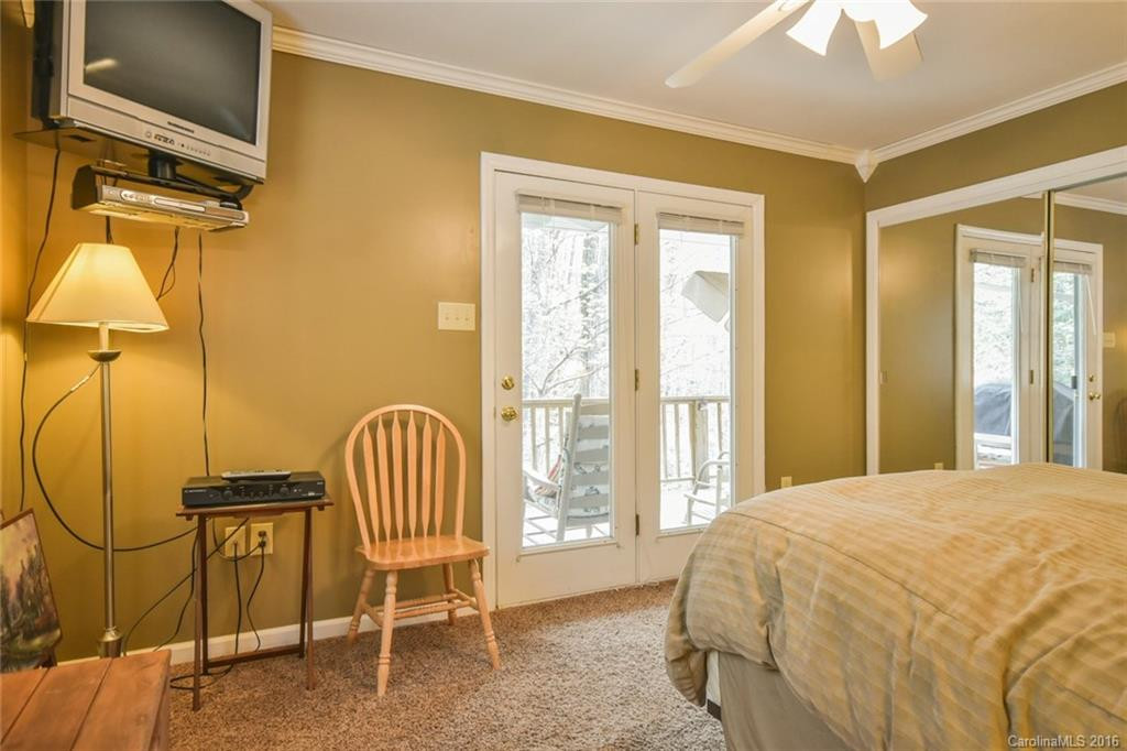 32 Hunting Lodge Drive #4 & 10 - Photo 9