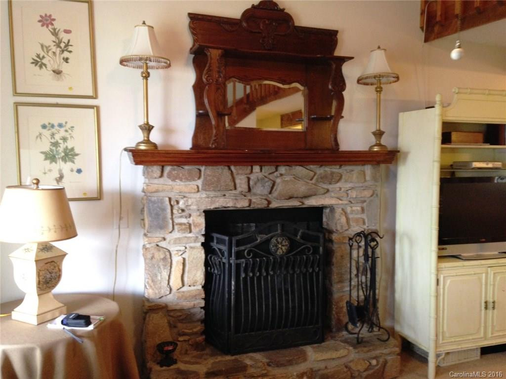 2540 Summit Drive - Photo 15