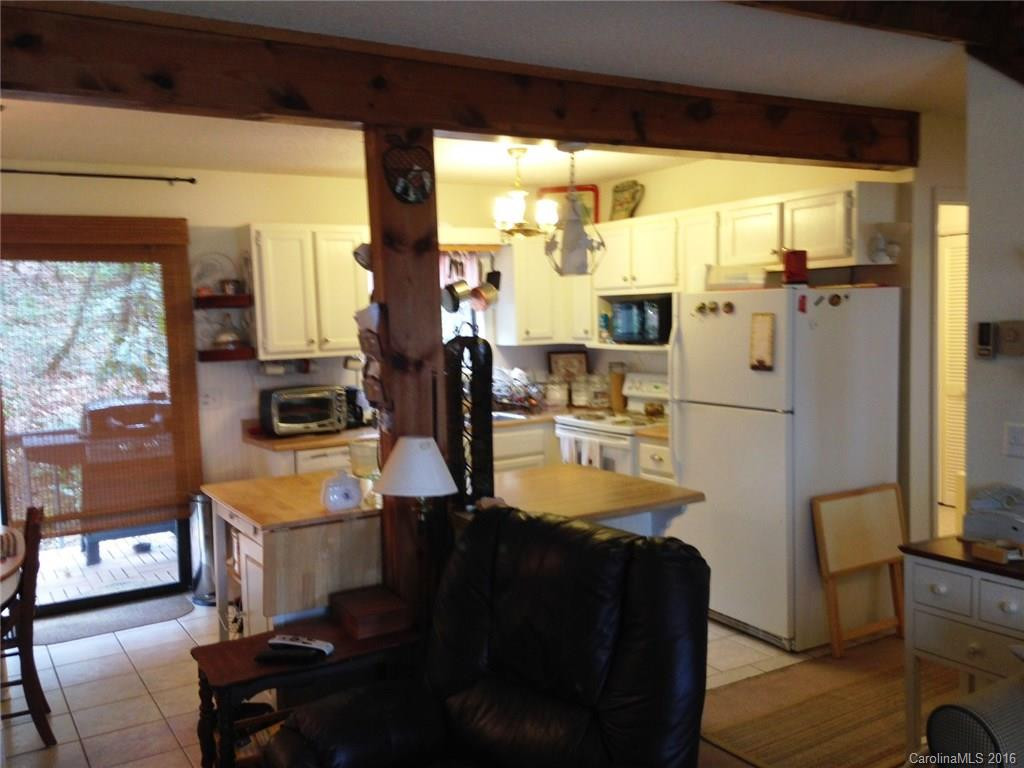 2540 Summit Drive - Photo 16