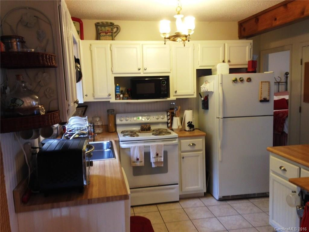 2540 Summit Drive - Photo 17