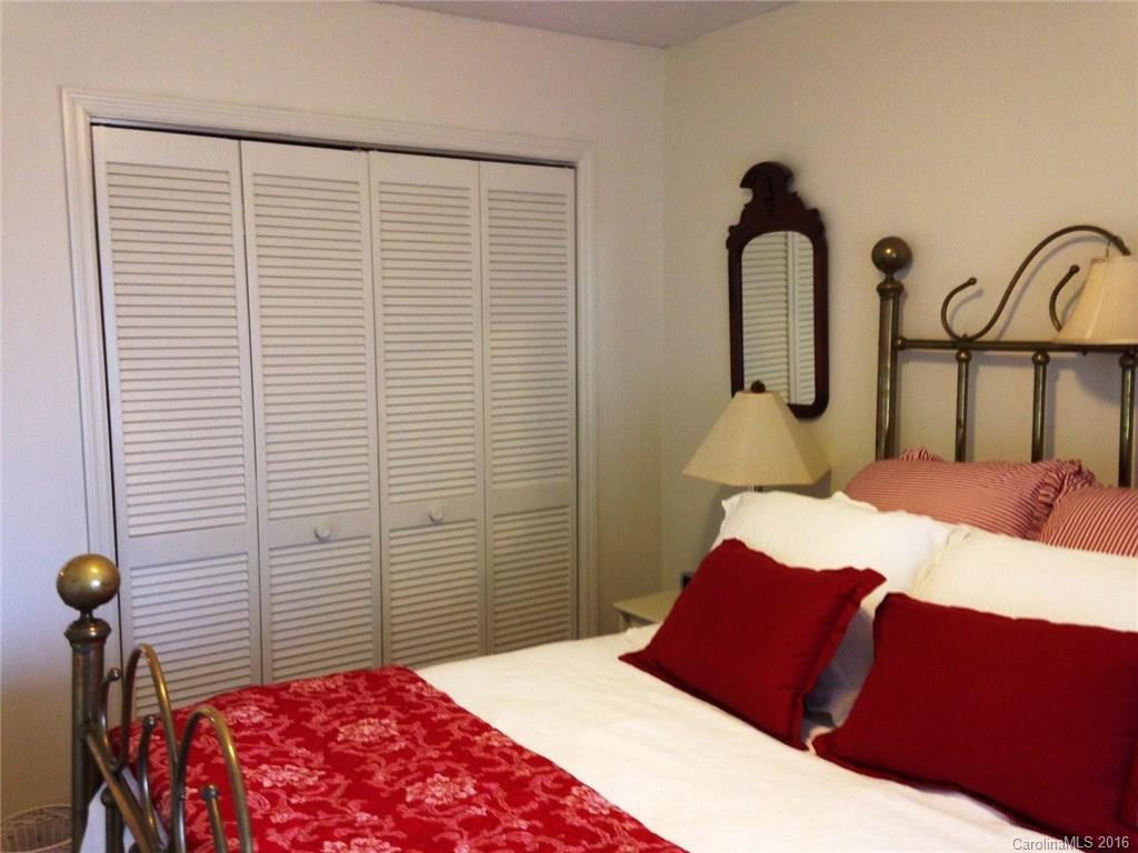 2540 Summit Drive - Photo 22