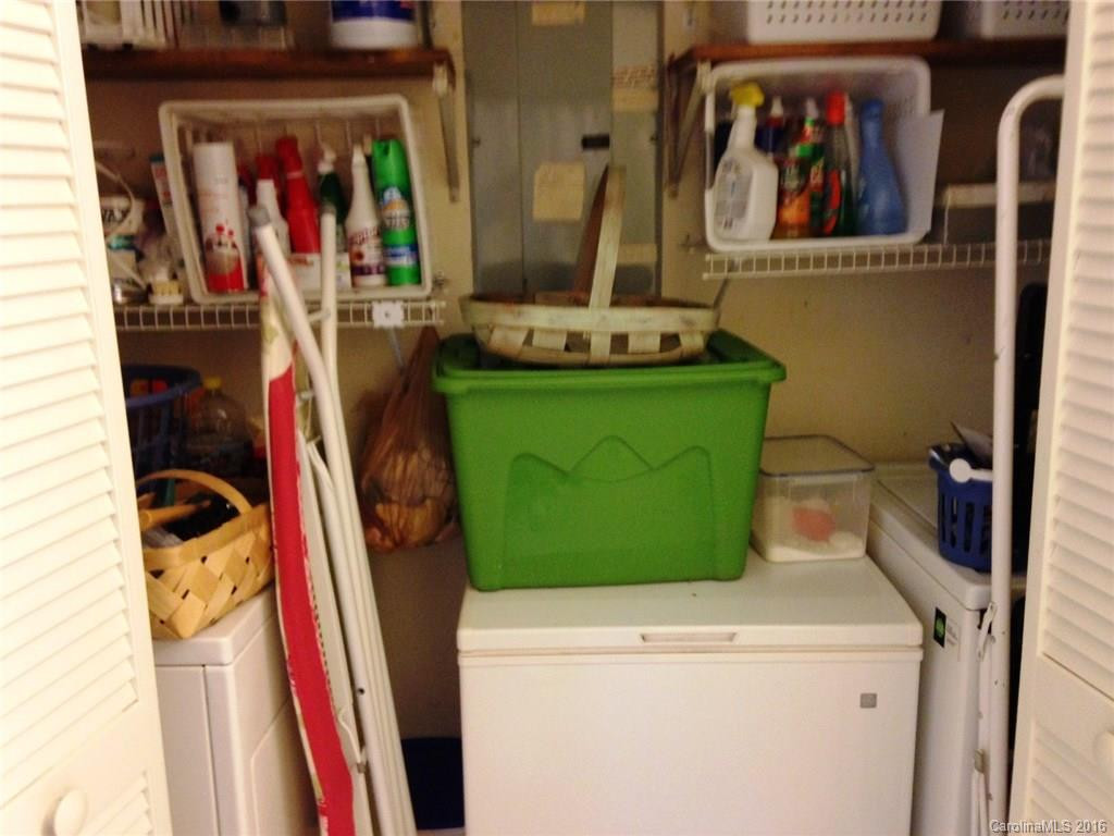 2540 Summit Drive - Photo 23