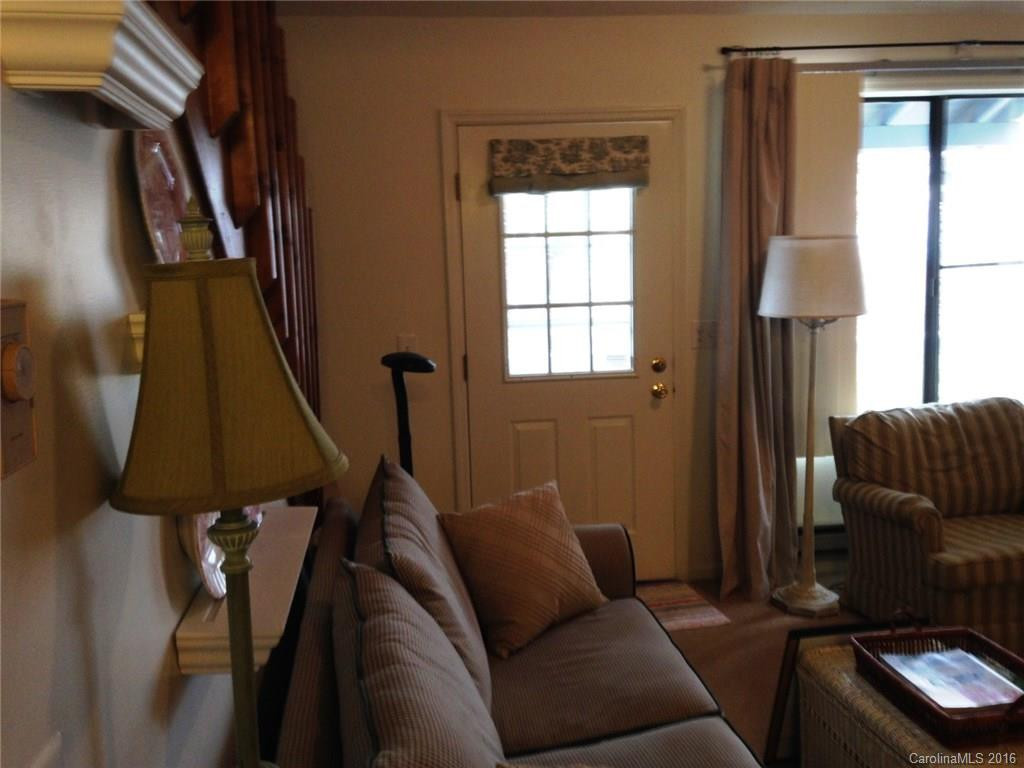 2540 Summit Drive - Photo 24