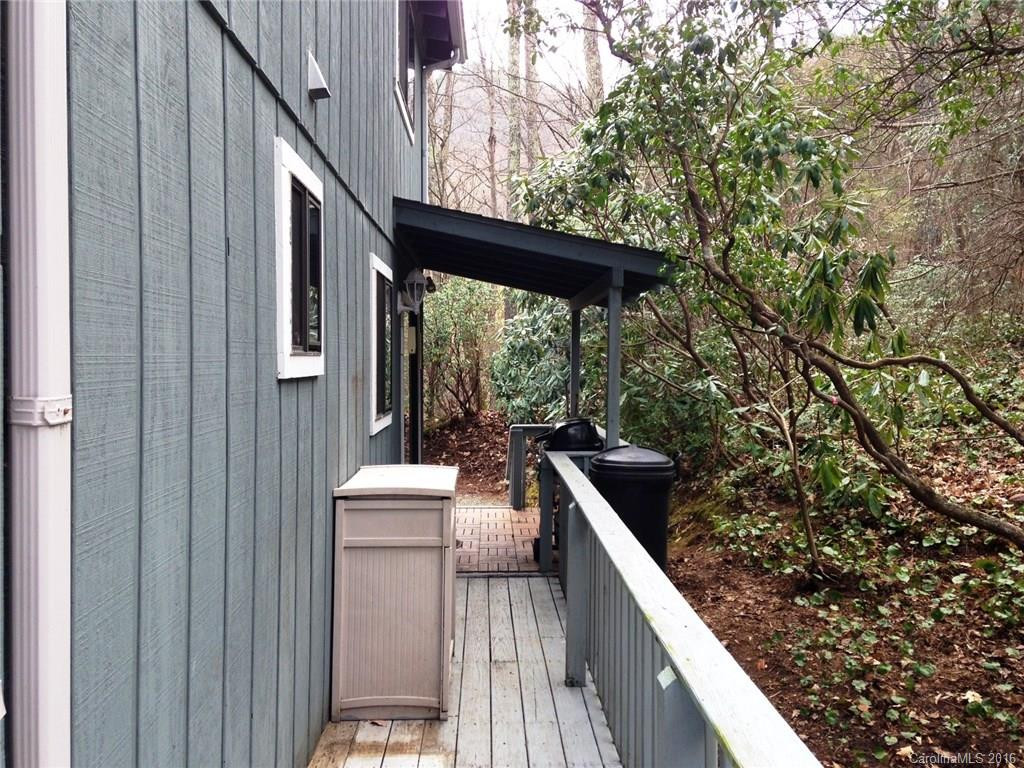 2540 Summit Drive - Photo 5