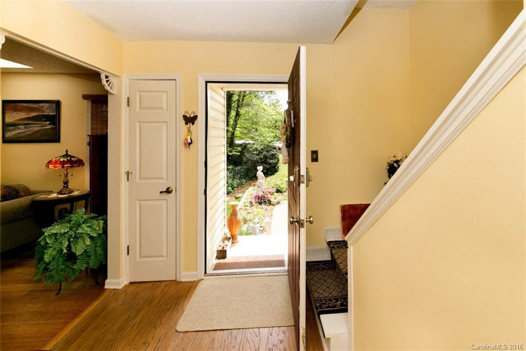 208 Pine Berry Circle - Photo 8