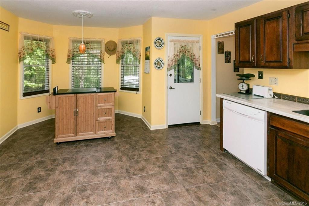 208 Pine Berry Circle - Photo 9