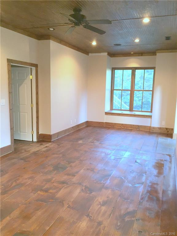 112 Ben Nevis Court - Photo 12