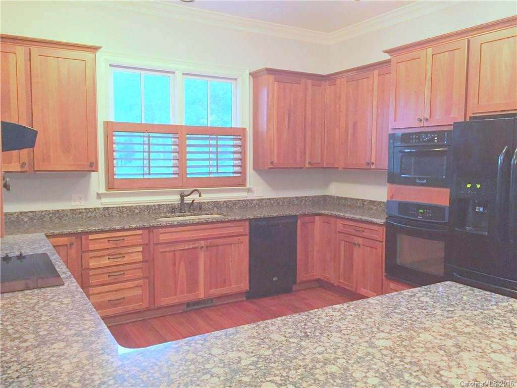 112 Ben Nevis Court - Photo 3