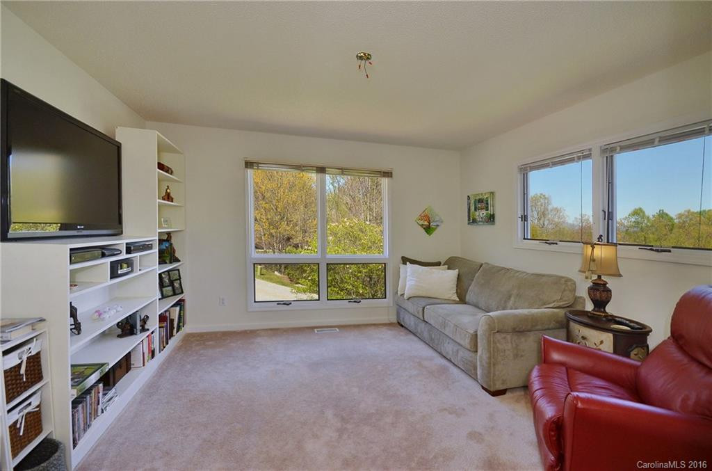 110 Broadmoor Drive #110 - Photo 14