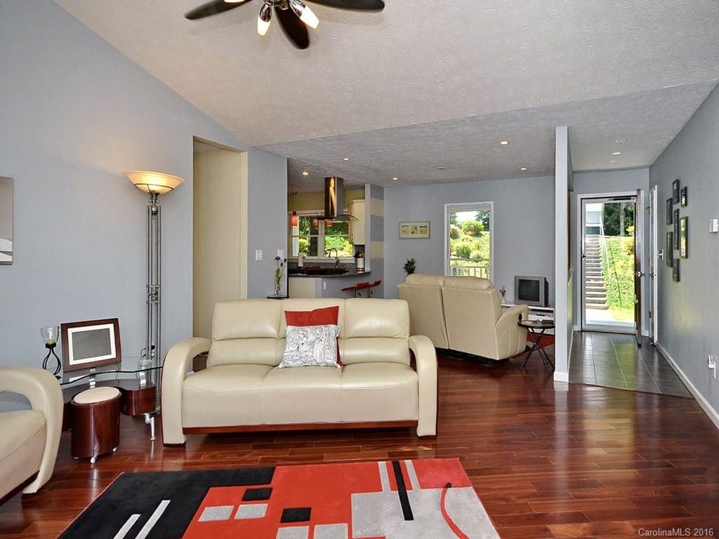 153 Mountain Valley Drive - Photo 4