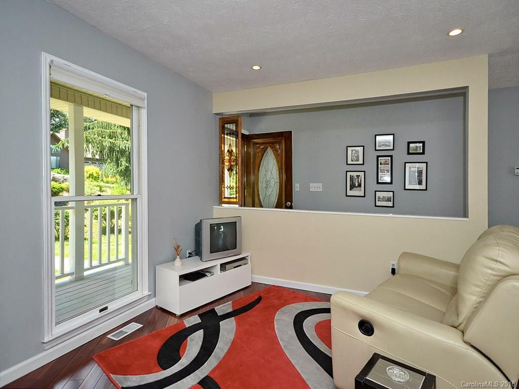153 Mountain Valley Drive - Photo 8