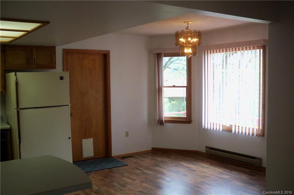 387 Highview Drive - Photo 10