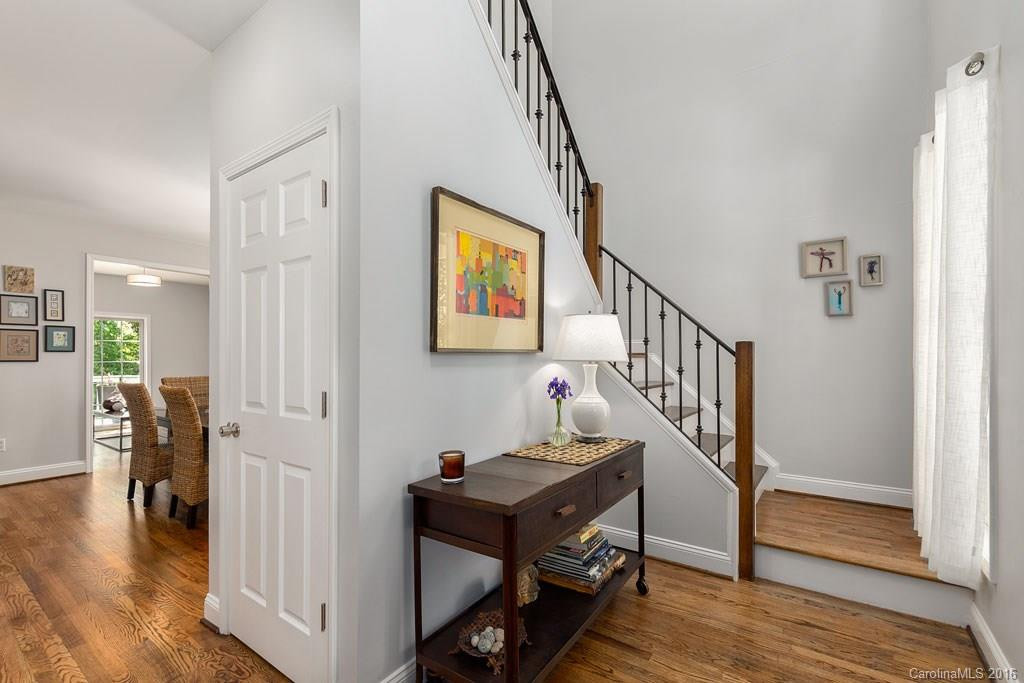 77 Saint Dunstans Circle - Photo 4