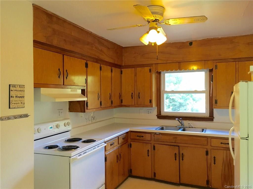 31 Oak Springs Drive - Photo 4