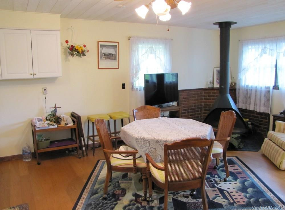 2372 Locust Grove Road - Photo 4