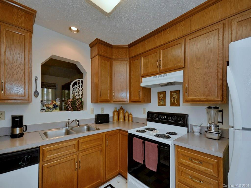 46 Sleepy Hollow Lane #- - Photo 2
