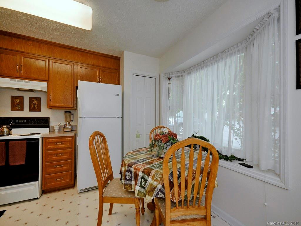 46 Sleepy Hollow Lane #- - Photo 3