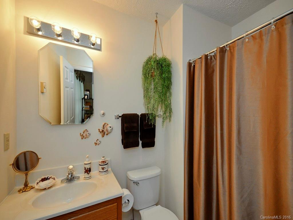 46 Sleepy Hollow Lane #- - Photo 6