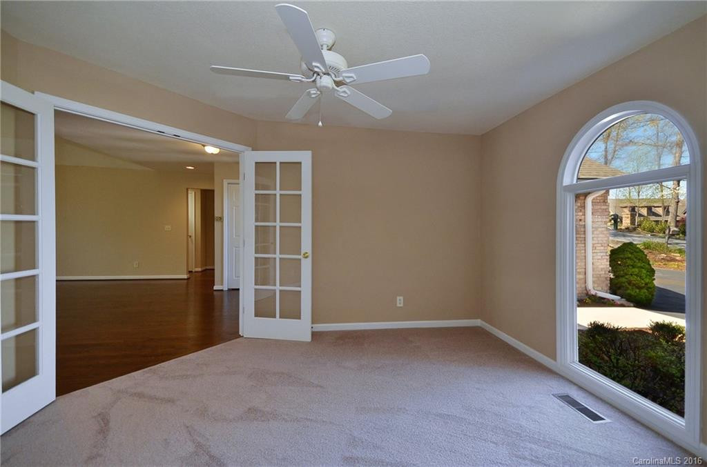 706 Overlook Drive - Photo 11