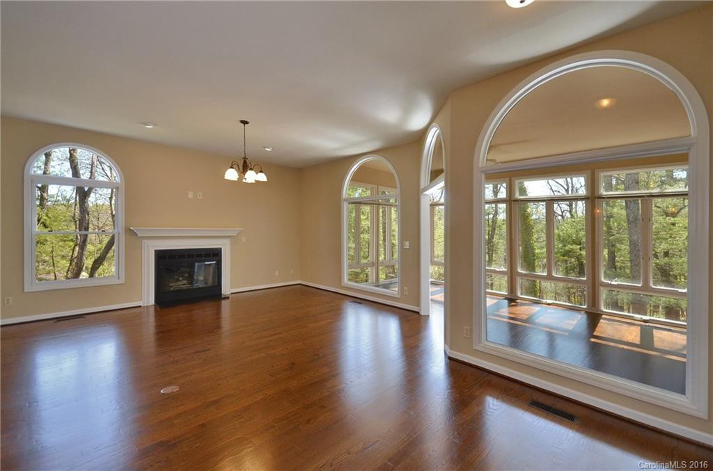 706 Overlook Drive - Photo 4