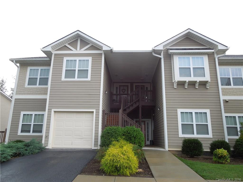 20 Fox Den Drive #101