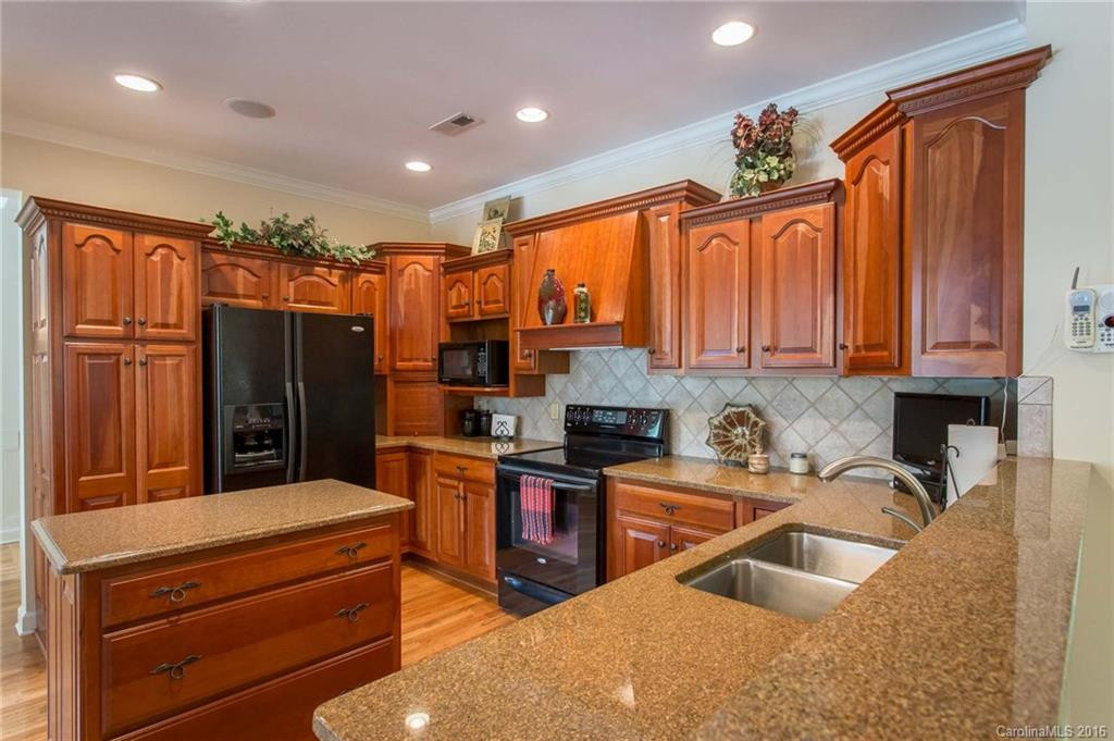 1429 Southpointe Drive - Photo 10