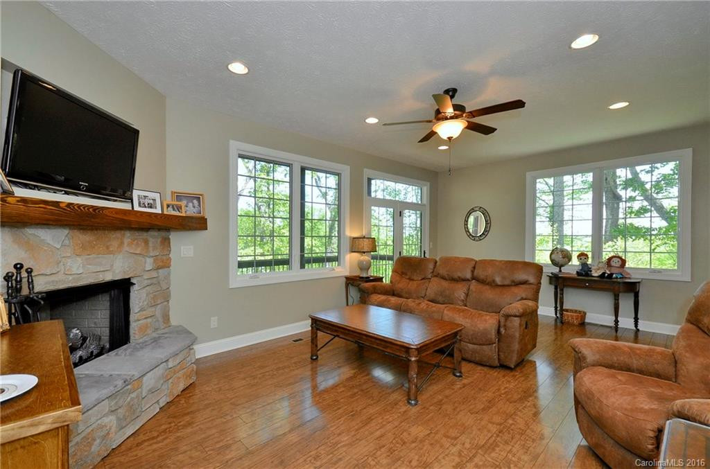 191 Dawn Mist Court #1607 - Photo 17
