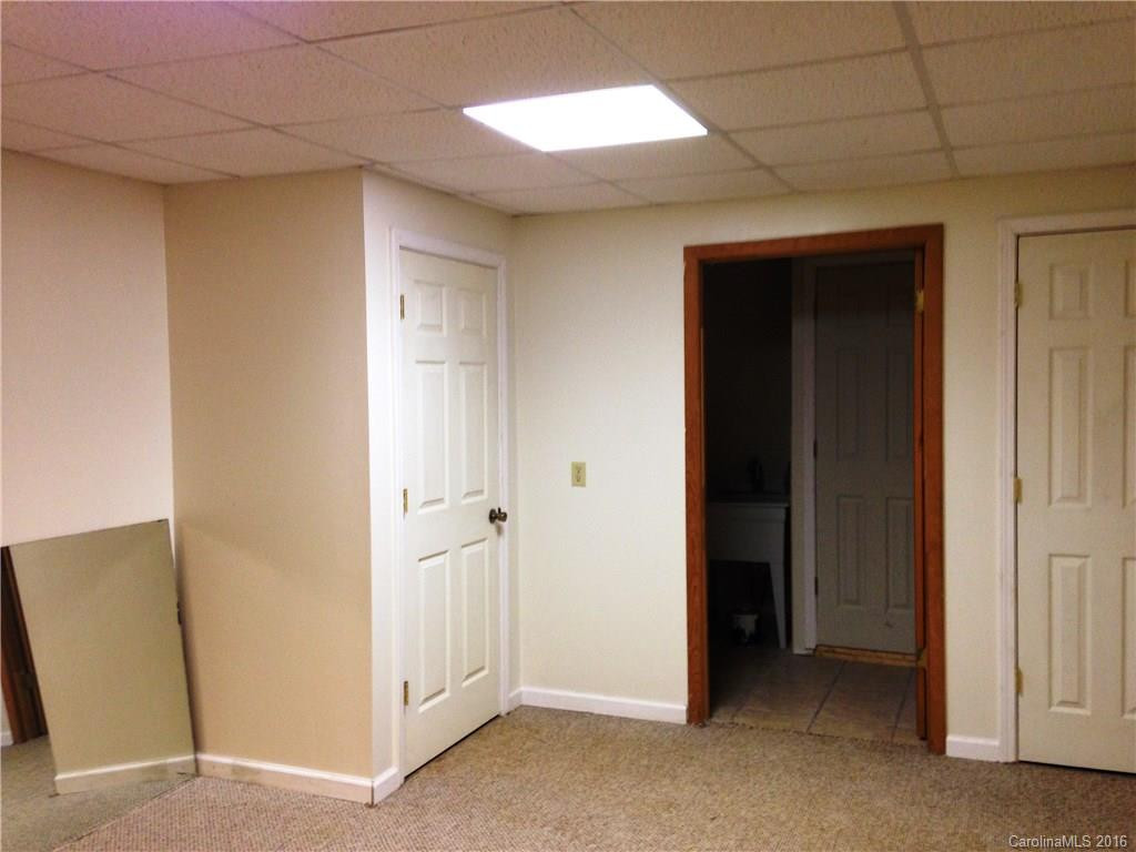 419 Old Country Road - Photo 18