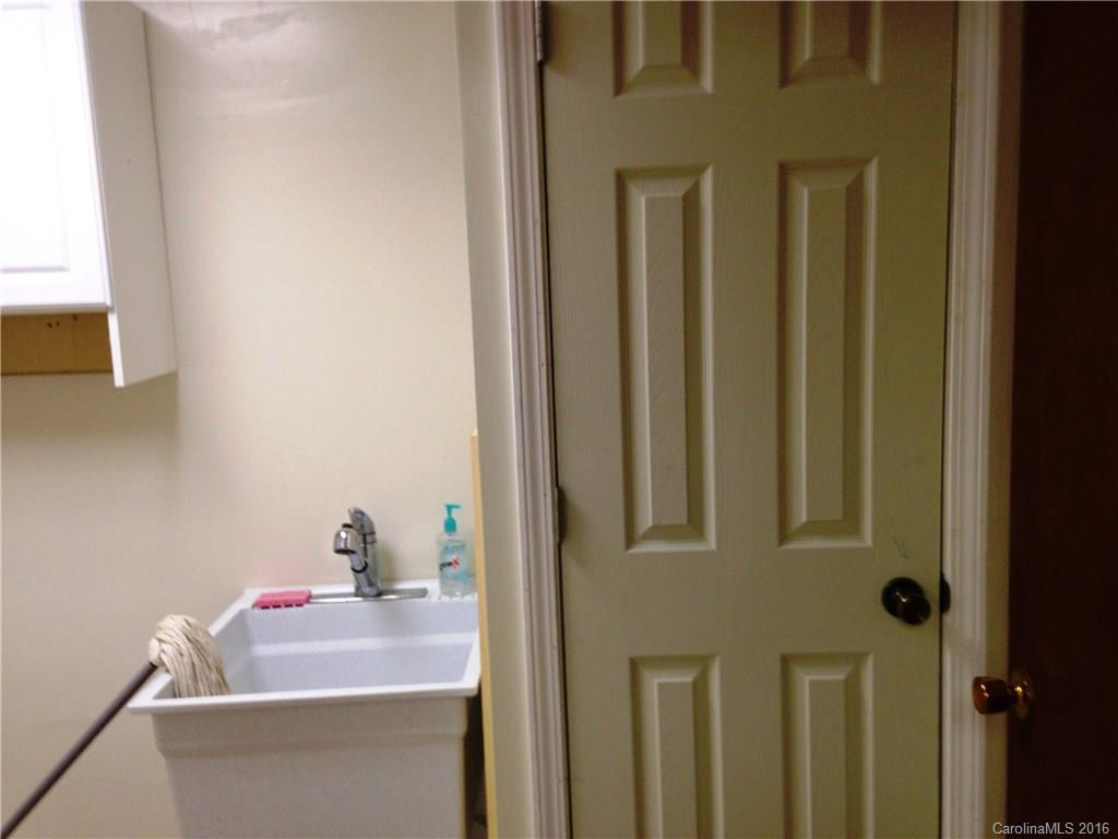 419 Old Country Road - Photo 20