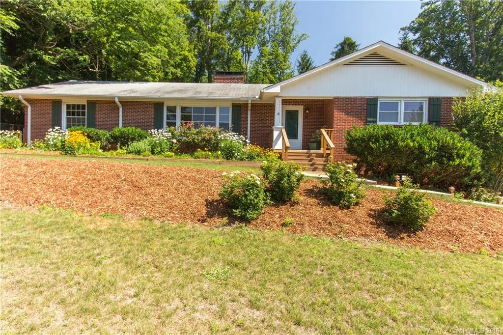 4 Oak Forest Court