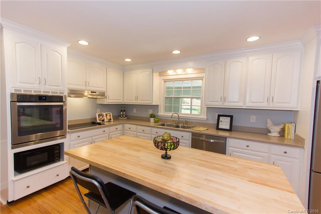 4 Oak Forest Court - Photo 11