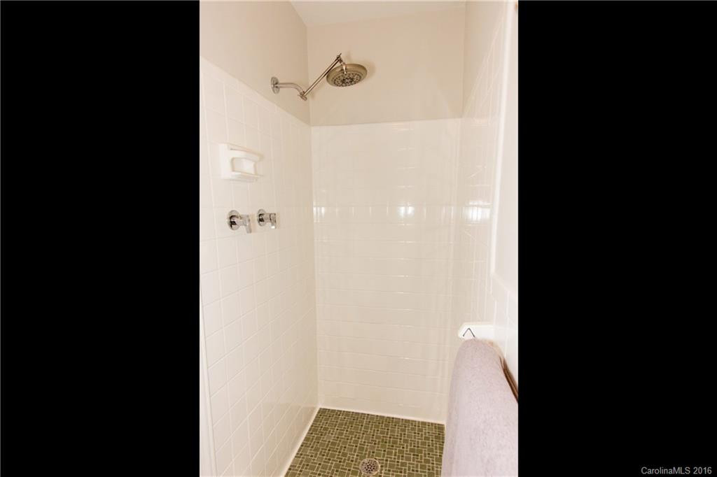 4 Oak Forest Court - Photo 18