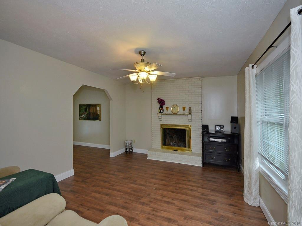 24 Cardinal Ridge Road - Photo 2