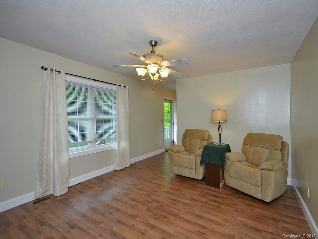 24 Cardinal Ridge Road - Photo 3